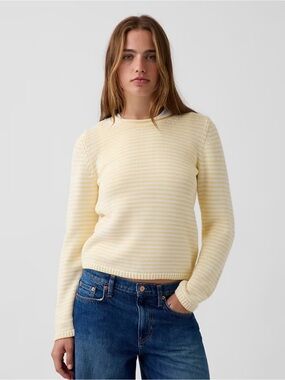 GAP Women's Cream and White Striped Knit Sweater